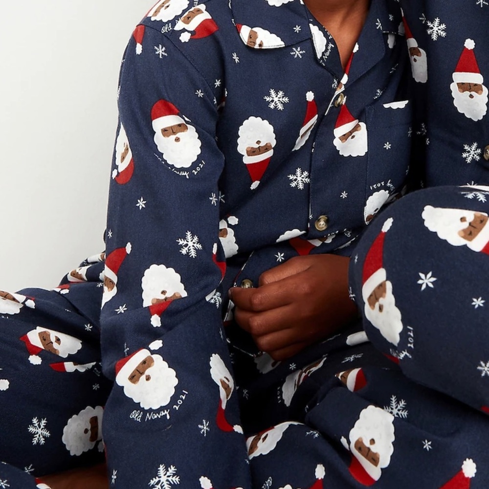 New still in bag with tags. Sold Out Only 1 XXL Tall length remains Unisex PJs.
